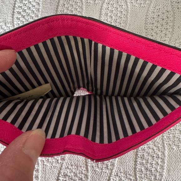 Kate Spade EUC hot pink leather compact wallet - Picture 5 of 5